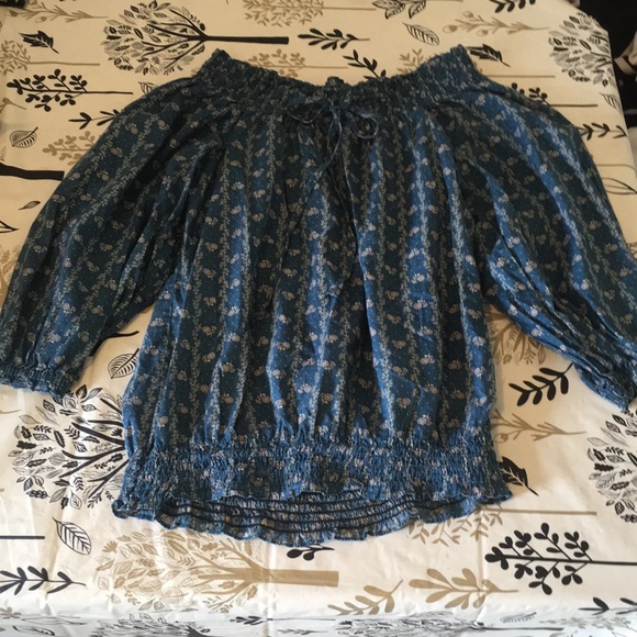 Lauren Ralph Lauren Tops - Lauren Ralph Boho off shoulder bubble arm top